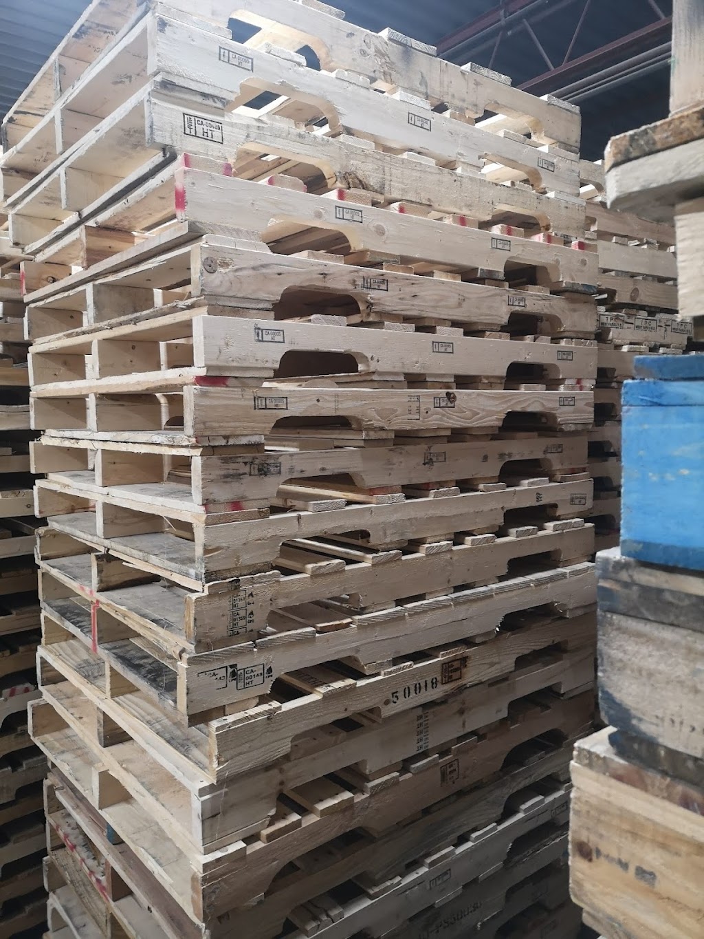 Tower Pallets | 100 Easton Rd, Brantford, ON N3P 1J5, Canada | Phone: (519) 754-6063