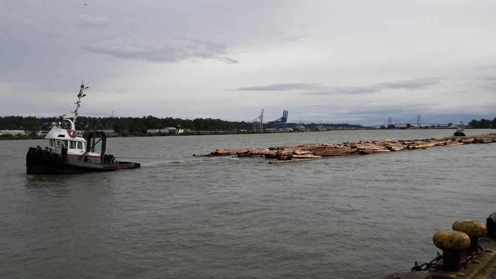 Eats at the Pier concession at Westminster Pier Park | Westminster Pier Park 49.203654, -122.904677, New Westminster, BC V3M 6Z6, Canada | Phone: (604) 527-4634