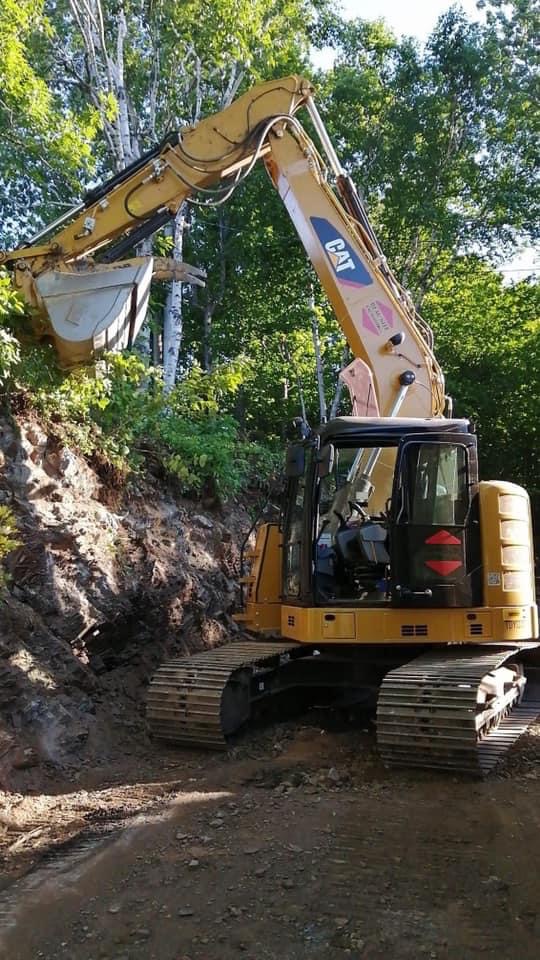 Beau Site Excavation | 998 Rue des Calfats, Lévis, QC G6V 9V5, Canada | Phone: (418) 903-4677