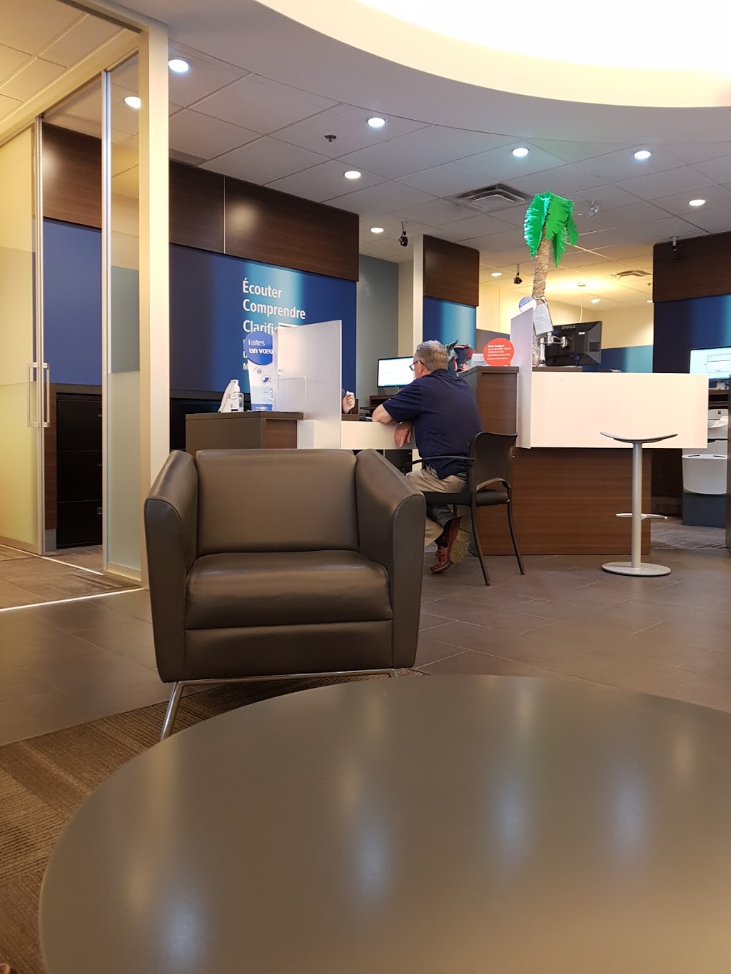 BMO Banque de Montréal | 3761 Boulevard des Sources, Dollard-des-Ormeaux, QC H9B 2K4, Canada | Phone: (514) 684-6690