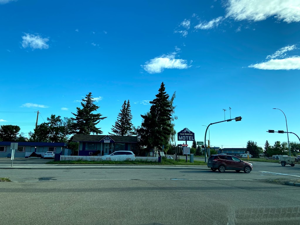 BLUE MOUNTAIN MOTEL | 981 Main St, Pincher Creek, AB T0K 1W0, Canada | Phone: (403) 627-5335