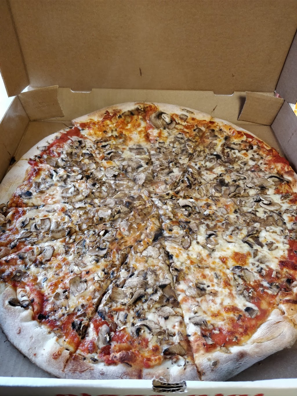 Pizza Gigi | 189 Harbord St, Toronto, ON M5S 1H5, Canada | Phone: (416) 535-4444