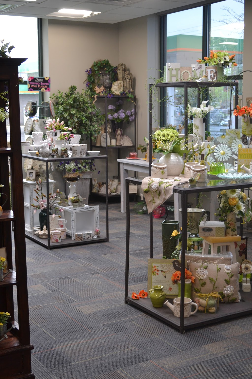 Elaines Flower Shoppe | 5100 Transit Rd, Depew, NY 14043, USA | Phone: (716) 681-4688