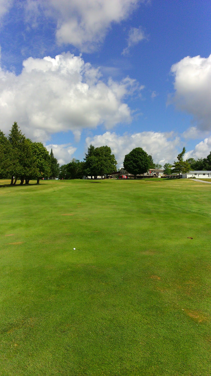Tamarac Golf & Country Club | 155 Ennis Rd, Ennismore, ON K0L 1T0, Canada | Phone: (705) 292-8761