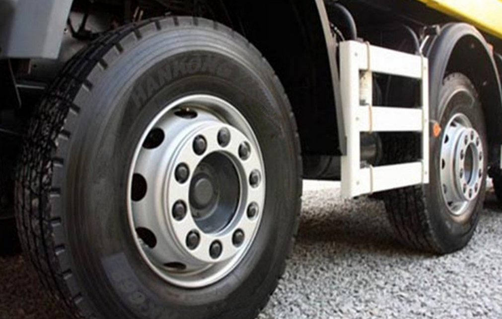 Bills Commercial Tire Service | 8970 River Rd, Delta, BC V4C 5B2, Canada | Phone: (604) 834-4219