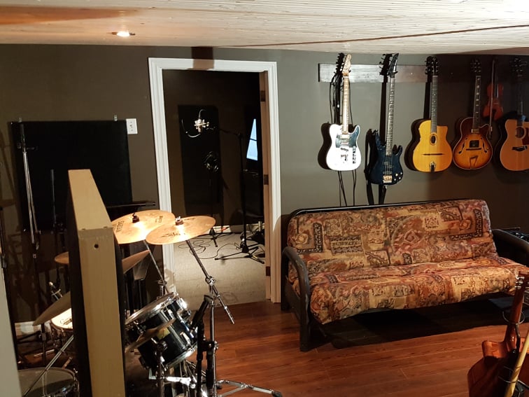 Pure Country Studio | 404 Rue Lebel, Val-des-Sources, QC J1T 3L4, Canada | Phone: (873) 200-8878