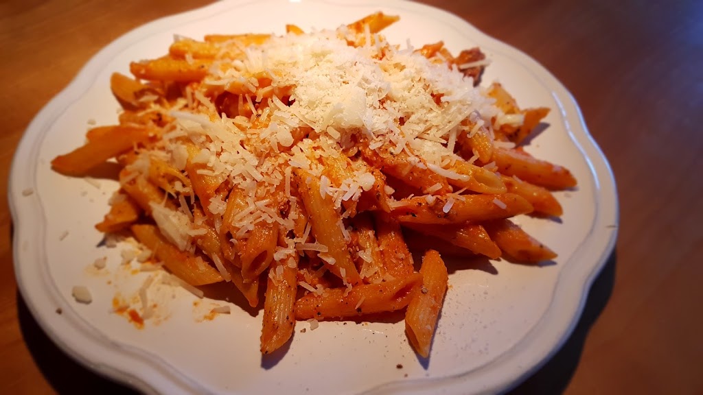 Pasta Deliziosa | 2939 Boul. des Promenades, Sainte-Marthe-sur-le-Lac, QC J0N 1P0, Canada | Phone: (450) 983-3154