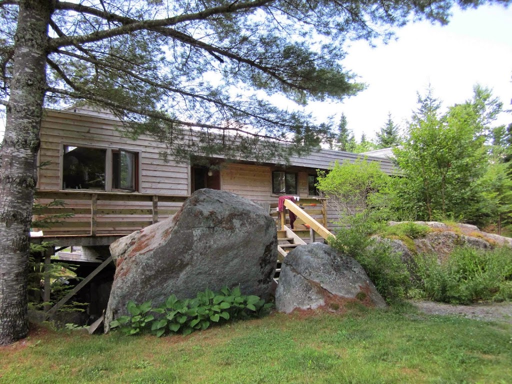 Frances Louis House | 742 St Catherines River Rd, Port Joli, NS B0T 1S0, Canada | Phone: (902) 875-2729