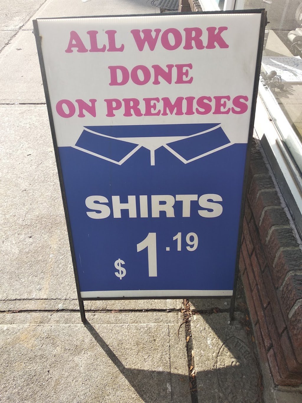 Penthouse Dry Cleaners and Coin Laundry | 794 Broadview Ave, Toronto, ON M4K 2P7, Canada | Phone: (416) 463-0576