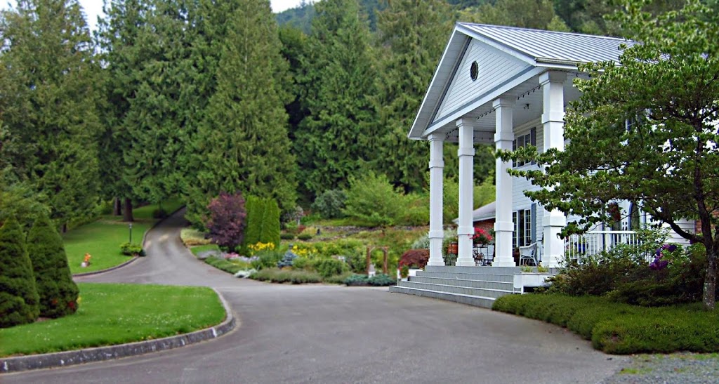 White Pillars Country Estate Bed and Breakfast | 3195 Karson Rd, Chilliwack, BC V2R 5H1, Canada | Phone: (778) 319-5569