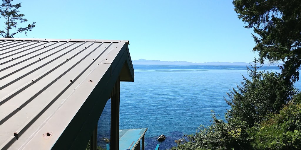 French Beach House by BC Island Vacation Homes | 2684 Seaside Dr, Sooke, BC V9Z 1G7, Canada | Phone: (250) 642-5566