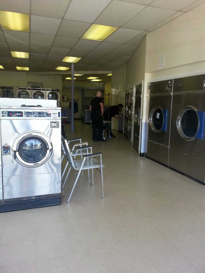 Mr Laundry | 13312 118 Ave NW, Edmonton, AB T5L 2L8, Canada | Phone: (780) 451-0883