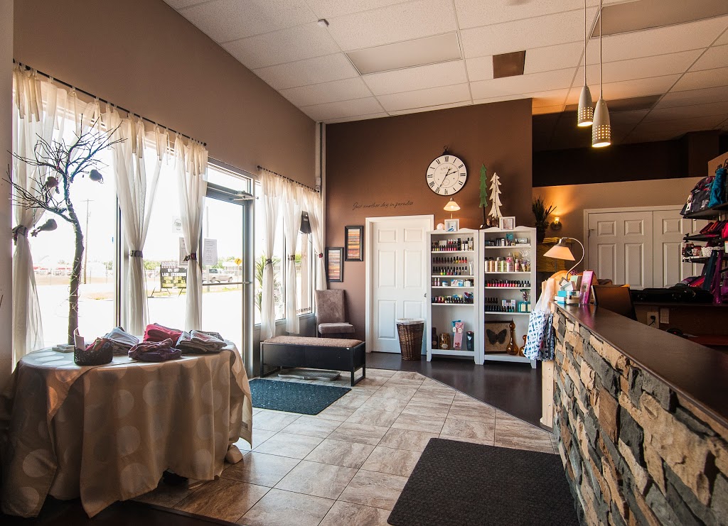 Paradise Breeze Tanning and Spa | 2958 Henderson Hwy, East Saint Paul, MB R2E 0C6, Canada | Phone: (204) 661-1444