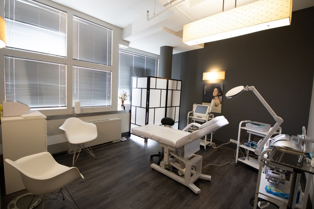 Elegance Cosmetic Clinic | 302-8199 Yonge St, Thornhill, ON L3T 2C6, Canada | Phone: (416) 900-8792