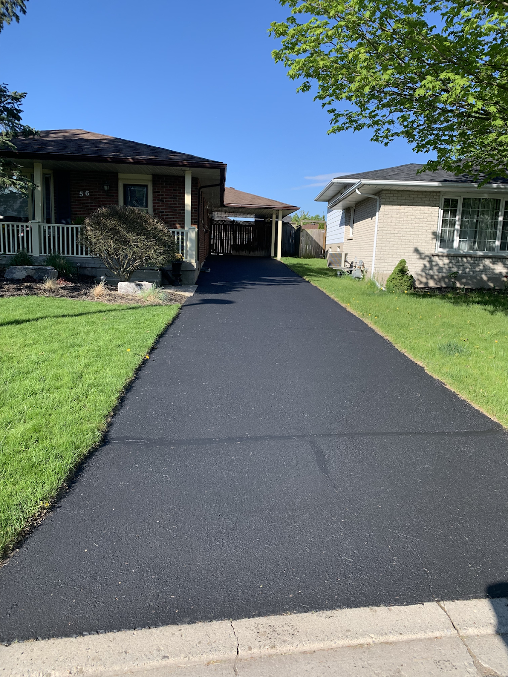 Blackworx Asphalt Maintenance Inc. | 114 Highland Park, Cambridge, ON N3H 3H4, Canada | Phone: (226) 929-3709