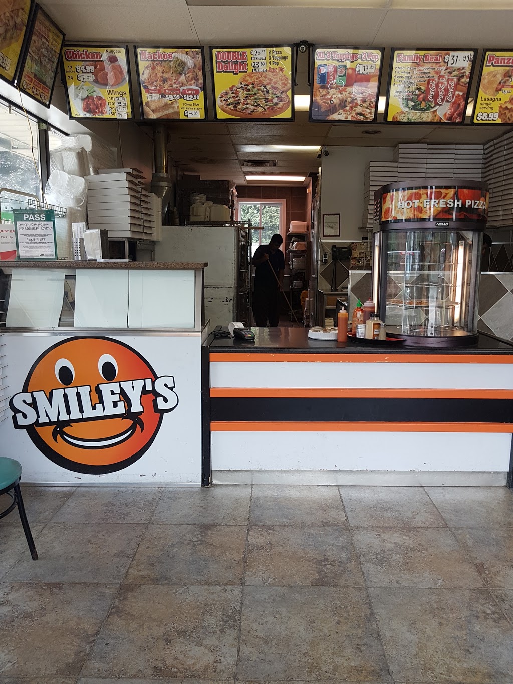 Smileys Pizzeria | 1464 Adelaide St N, London, ON N5X 1K4, Canada | Phone: (519) 439-5050