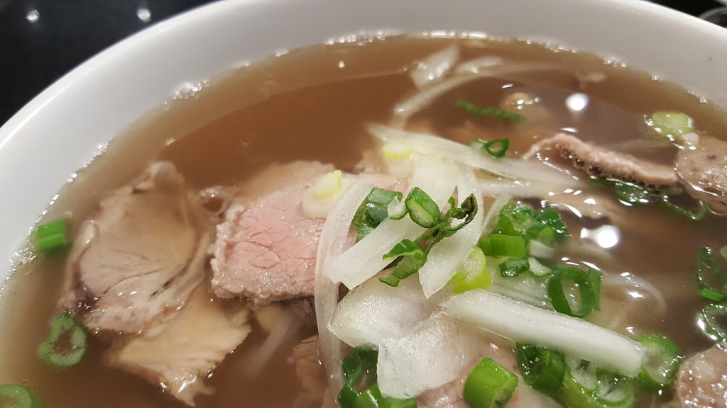 PHO MAMA | 515 Dundas St W, Oakville, ON L6M 4M2, Canada | Phone: (289) 725-8988