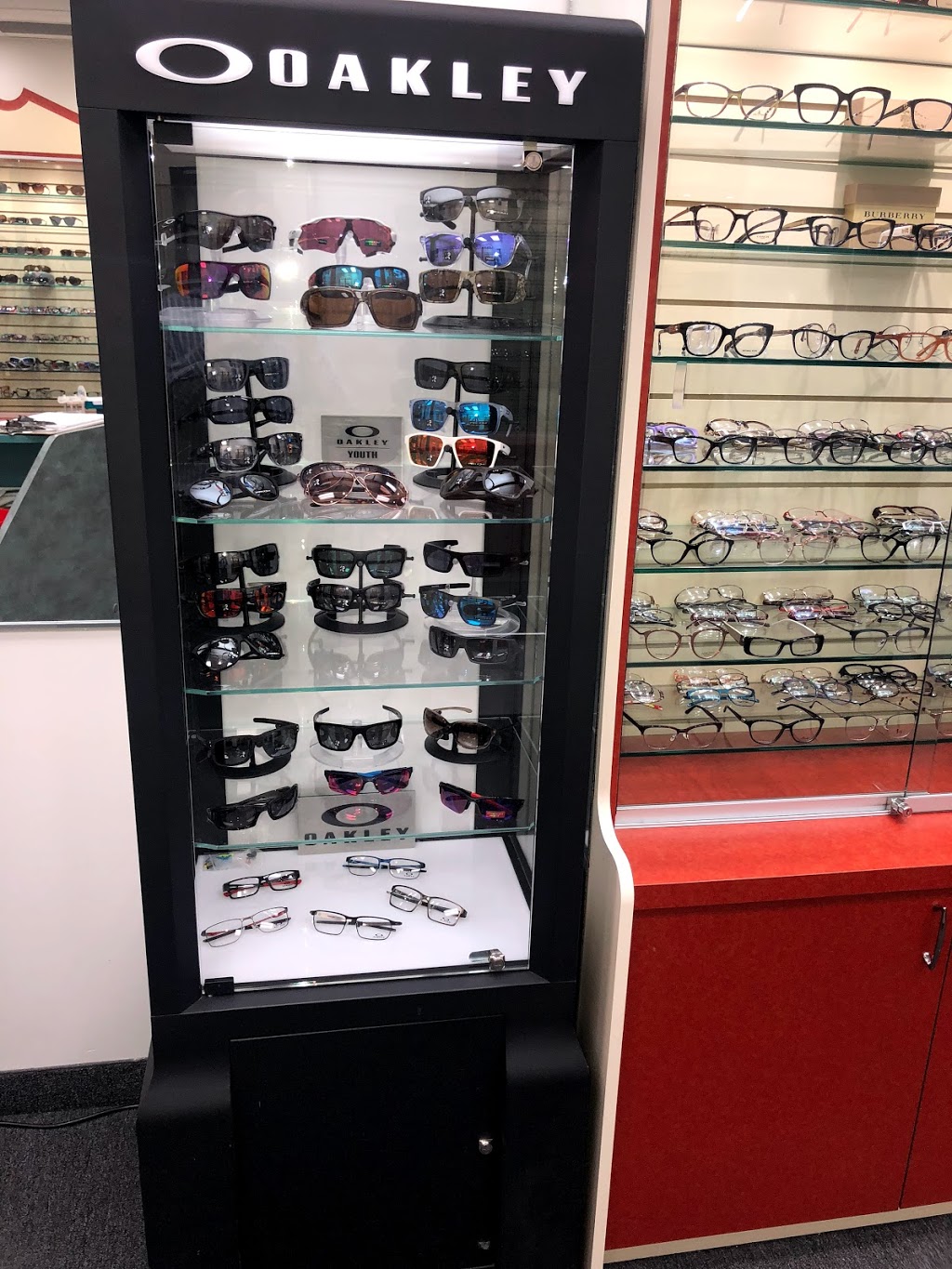 New Optical Palace | 1005 Ottawa St N, Kitchener, ON N2A 1H2, Canada | Phone: (519) 893-6900