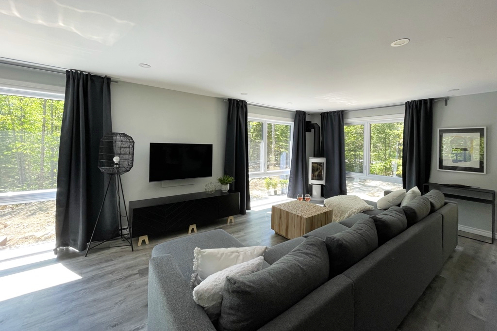 Vie de Chalet | 4896 Chem. de la Grande Vallée, Chertsey, QC J0K 3K0, Canada | Phone: (514) 615-1529