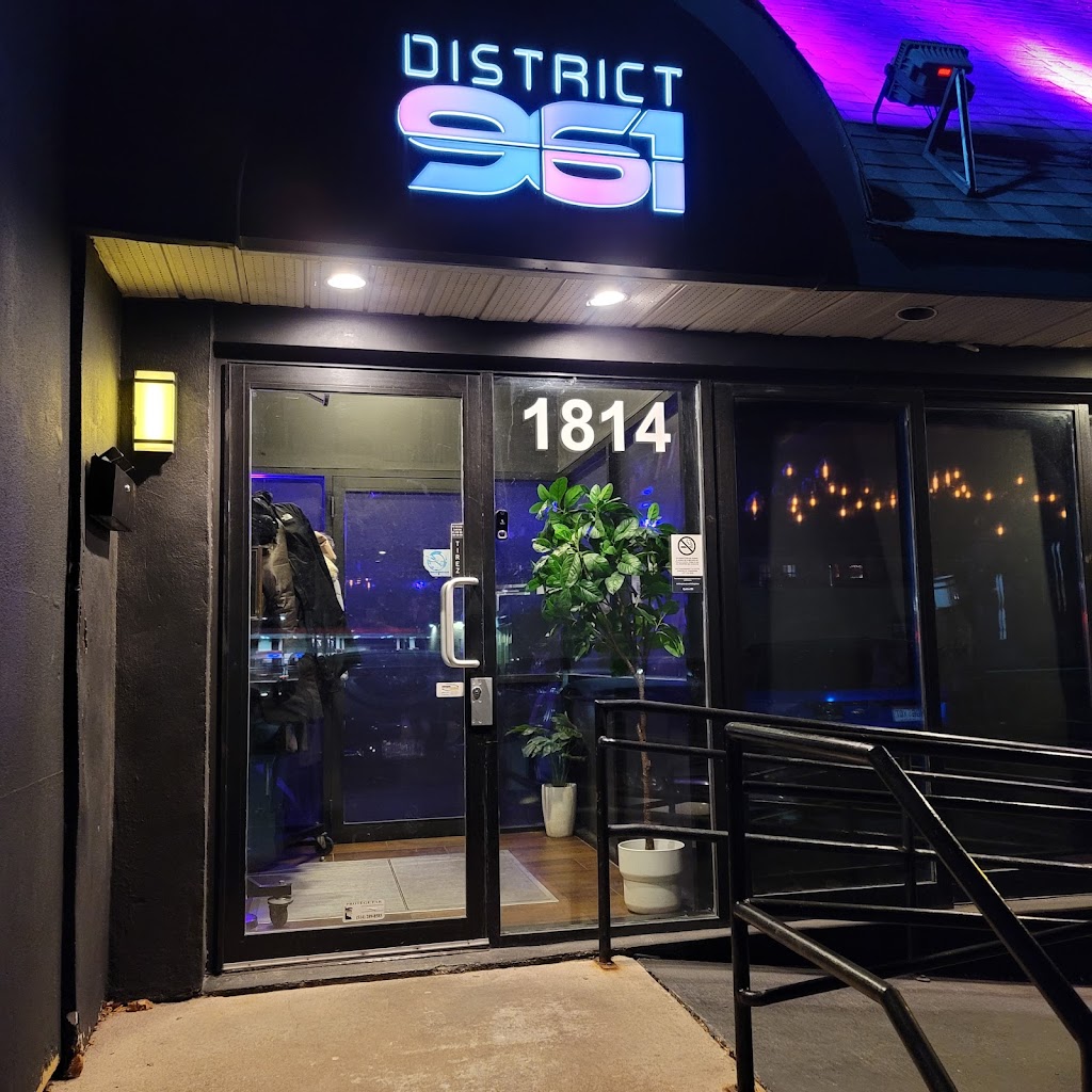 District 961 | 1814 Boulevard Cote Vertu Ouest, Montreal, QC H4L 2A6, Canada | Phone: (514) 961-5155