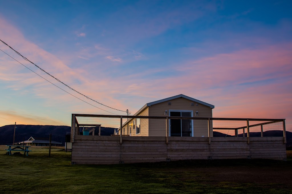 Seaside Nest | 28 Marguerite Gallant Rd, Chéticamp, NS B0E 1H0, Canada | Phone: (416) 333-3944