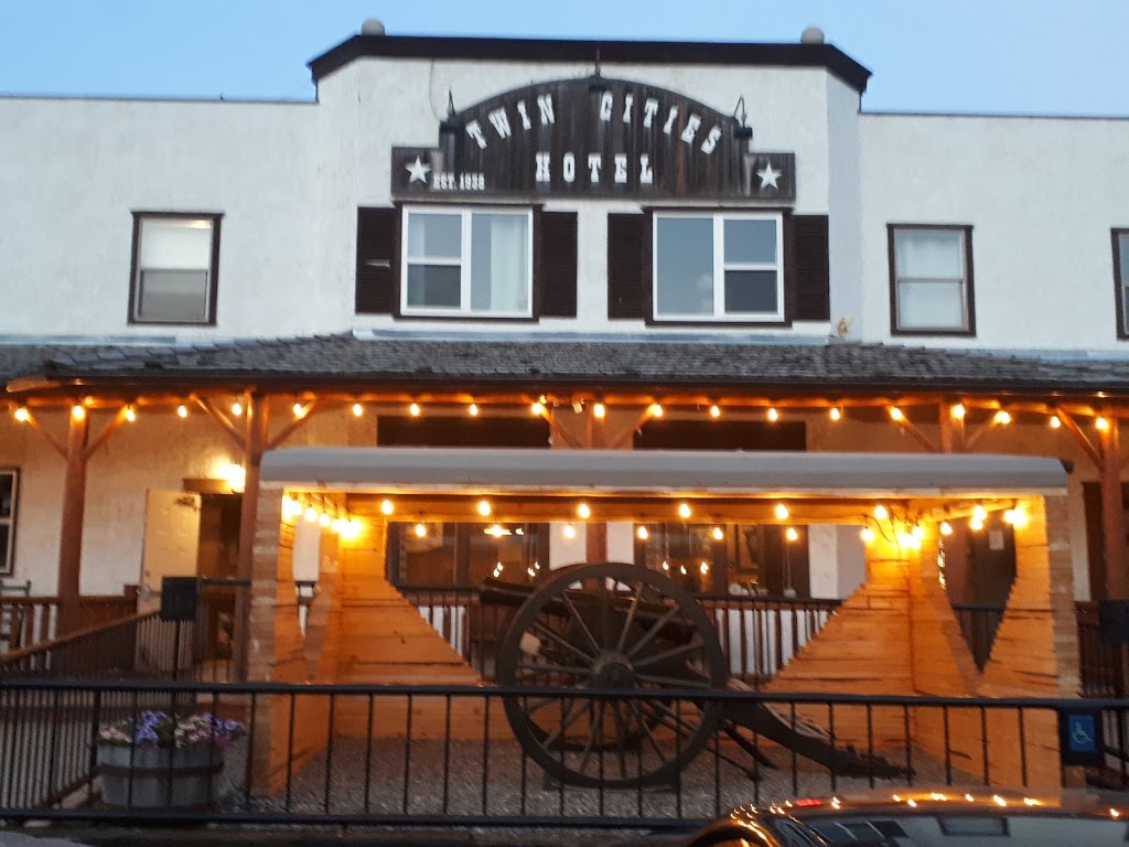 Twin Cities Hotel | 105 Morrison Rd, Longview, AB T0L 1H0, Canada | Phone: (403) 558-3787