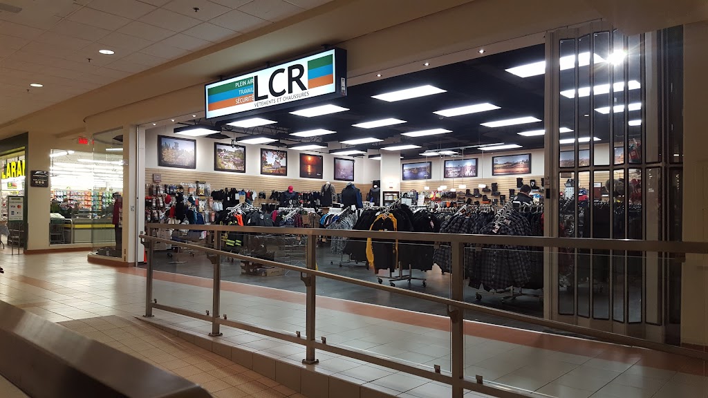 LCR Vêtements et Chaussures | 1055 Av. du Pont S, Alma, QC G8B 2V7, Canada | Phone: (418) 662-5932