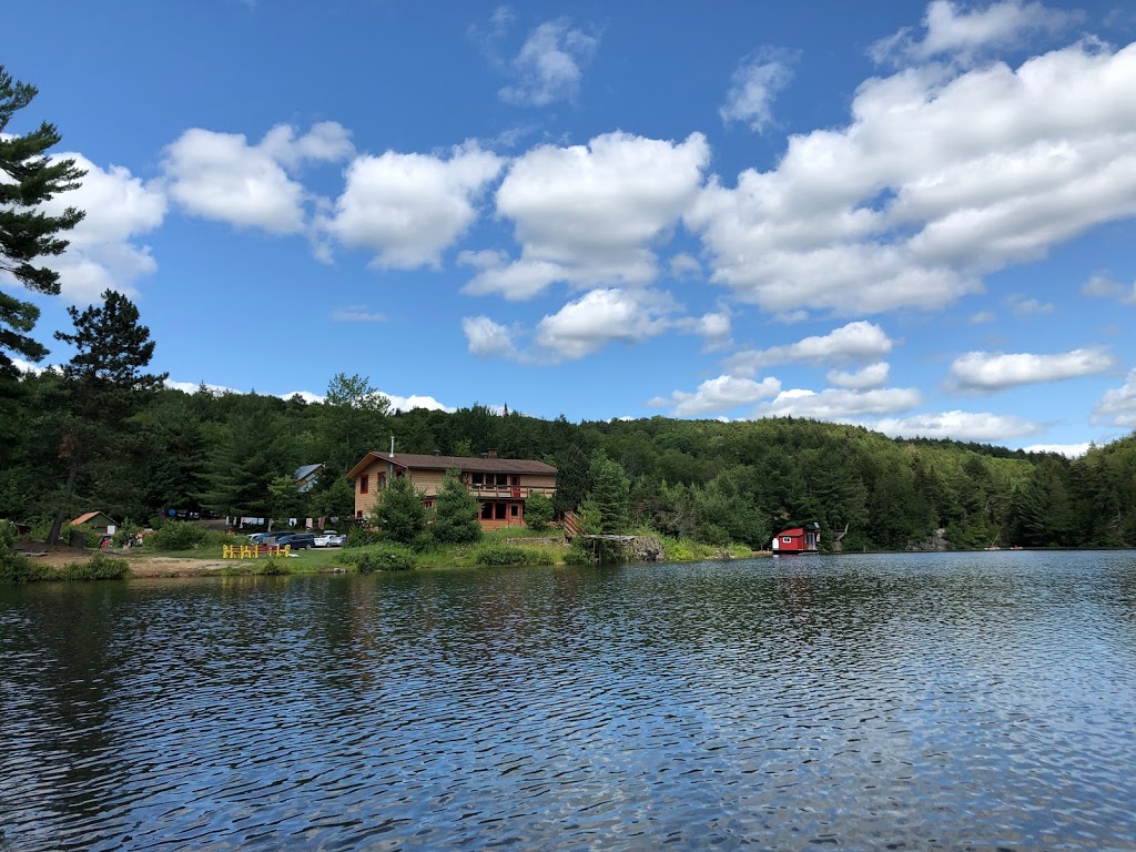 Aux berges du lac Castor | 3800 Chemin des Allumettes, Saint-Paulin, QC J0K 3G0, Canada | Phone: (819) 268-3339