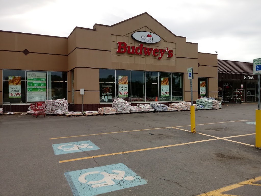 Budweys Supermarket Cafe | 535 Division St, North Tonawanda, NY 14120, USA | Phone: (716) 693-6731