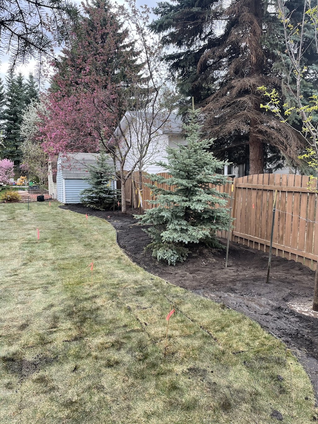 Edmonton Lawn Maintenance | 68 Vernon St, Spruce Grove, AB T7X 0C1, Canada | Phone: (587) 590-7730