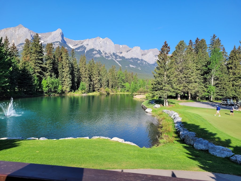 Sandtraps @ The Canmore Golf & Curling Club | 2000 8 Ave, Canmore, AB T1W 1Y2, Canada | Phone: (403) 678-5959