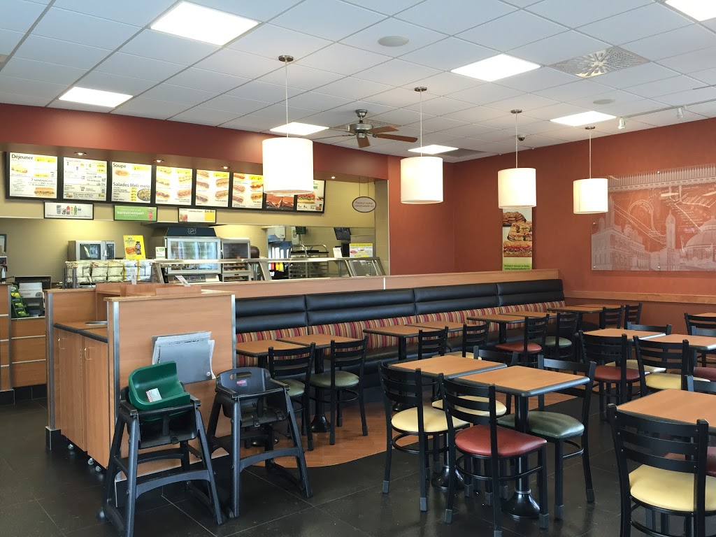 Subway | 1810 Route des Rivières #400, Saint-Nicolas, QC G7A 2P6, Canada | Phone: (418) 831-1297