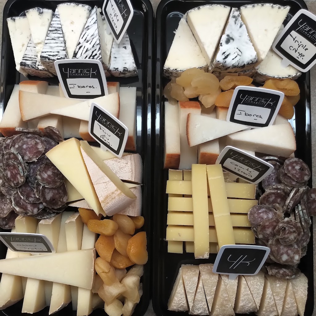 Yannick Fromagerie Blainville | 1471 Bd Michèle-Bohec Local 103, Blainville, QC J7C 5L4, Canada | Phone: (450) 419-9888