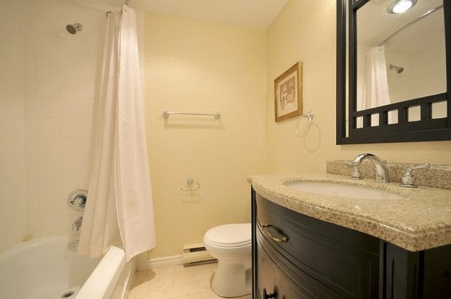 Seaside Suites | 15 Menzies St, Victoria, BC V8V 2G1, Canada | Phone: (250) 686-4800