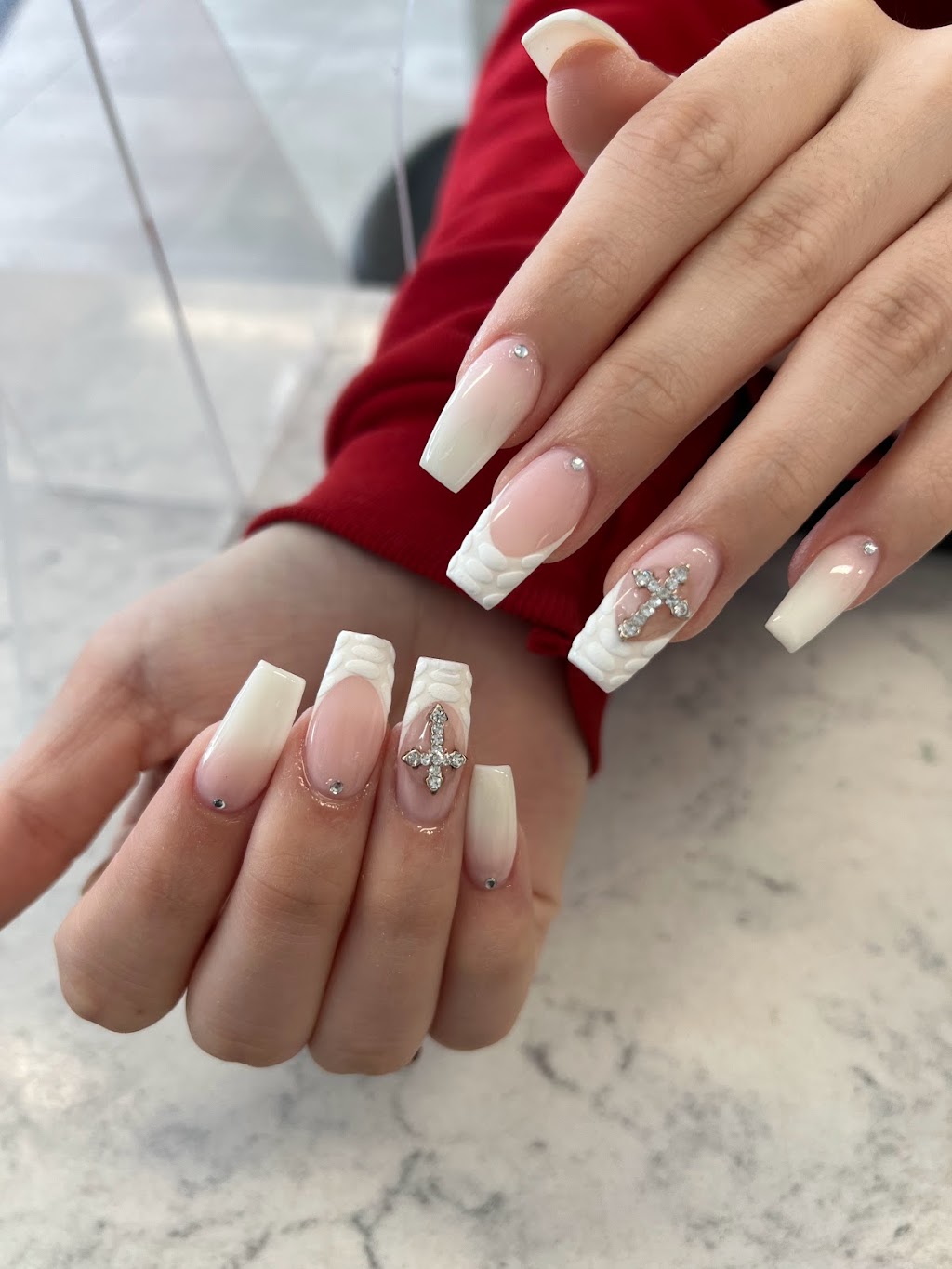 Ongles JJ Nails | 4729 Blvd. Samson, Laval, QC H7W 2H8, Canada | Phone: (450) 934-3334