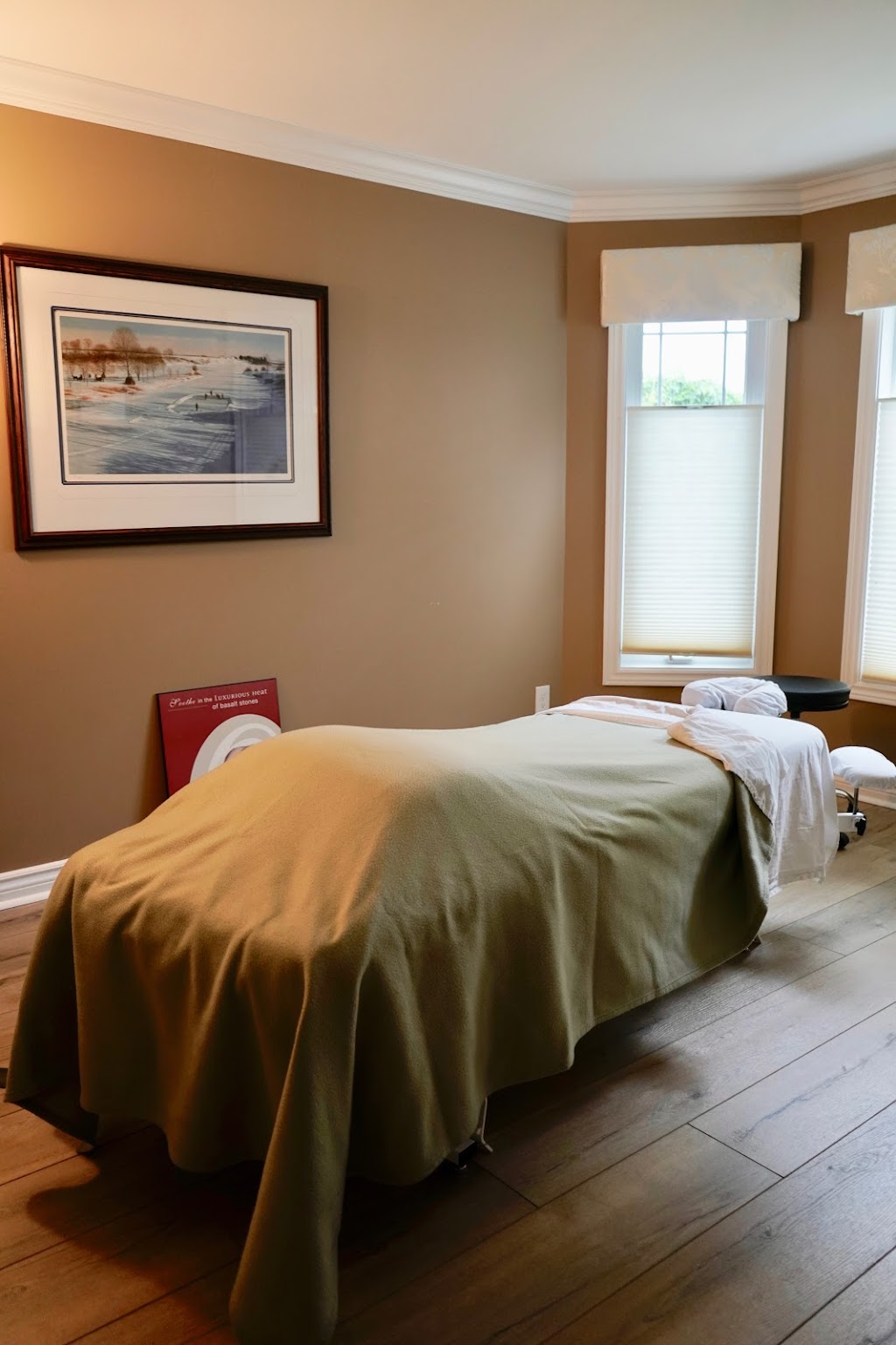 Kloss Family Massage | 15 Waller St, Whitby, ON L1R 1Z3, Canada | Phone: (905) 242-1191