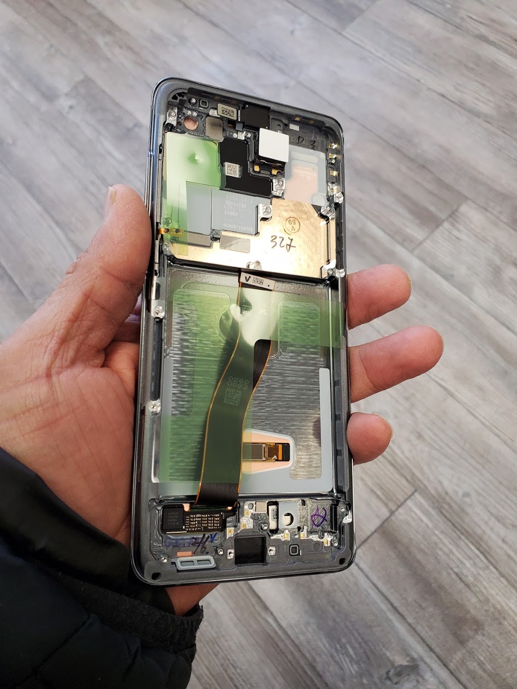 Iphone Repair Mississauga | 121 Acorn Pl, Mississauga, ON L4Z 3N3, Canada | Phone: (647) 921-8354