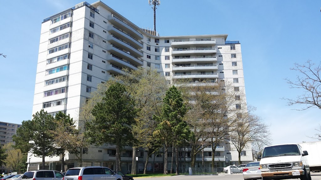 Branson Tower | 3 Goldfinch Ct, North York, ON M2R 2C1, Canada | Phone: (416) 636-2664