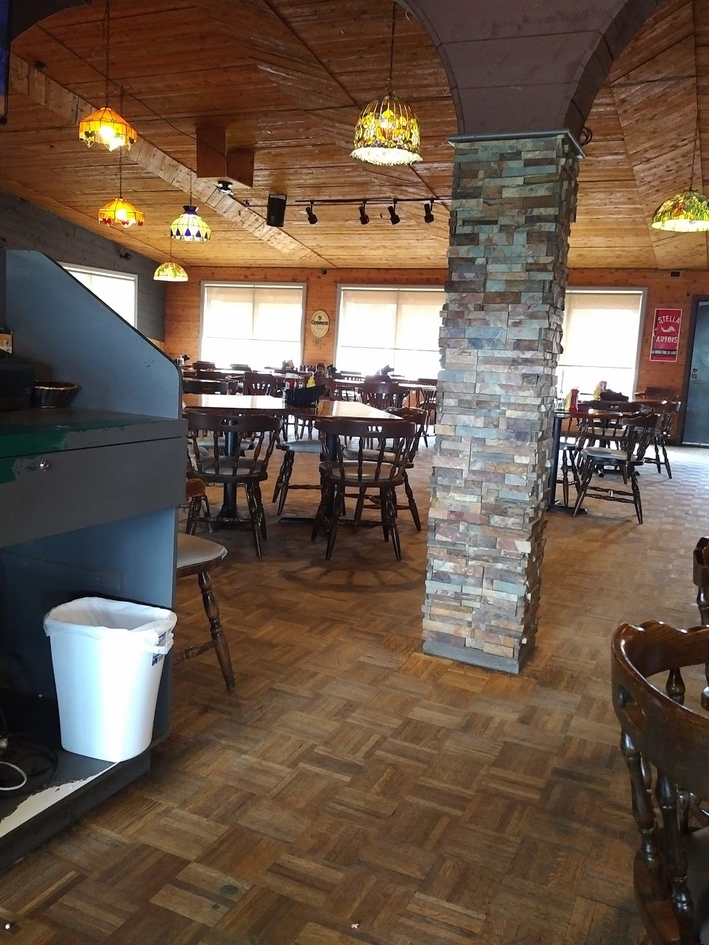 Neebing Roadhouse | 2121 Hwy 61, Thunder Bay, ON P7J 1G4, Canada | Phone: (807) 475-3544