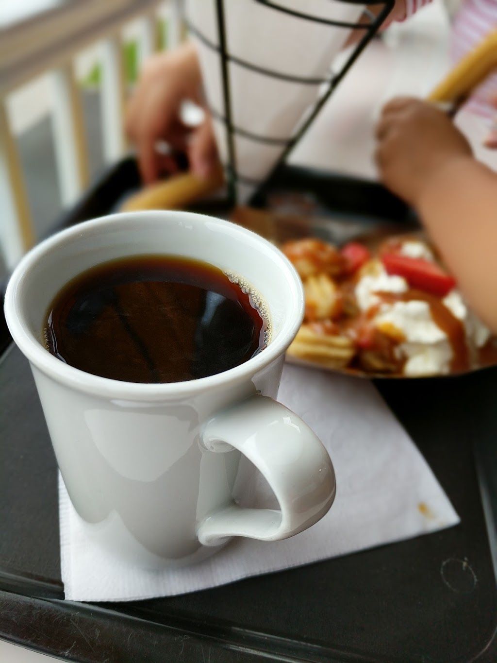 Chichi Café - Churros & Café | 95 Rue St-Sylvestre, Longueuil, QC J4H 2W1, Canada | Phone: (450) 463-5447