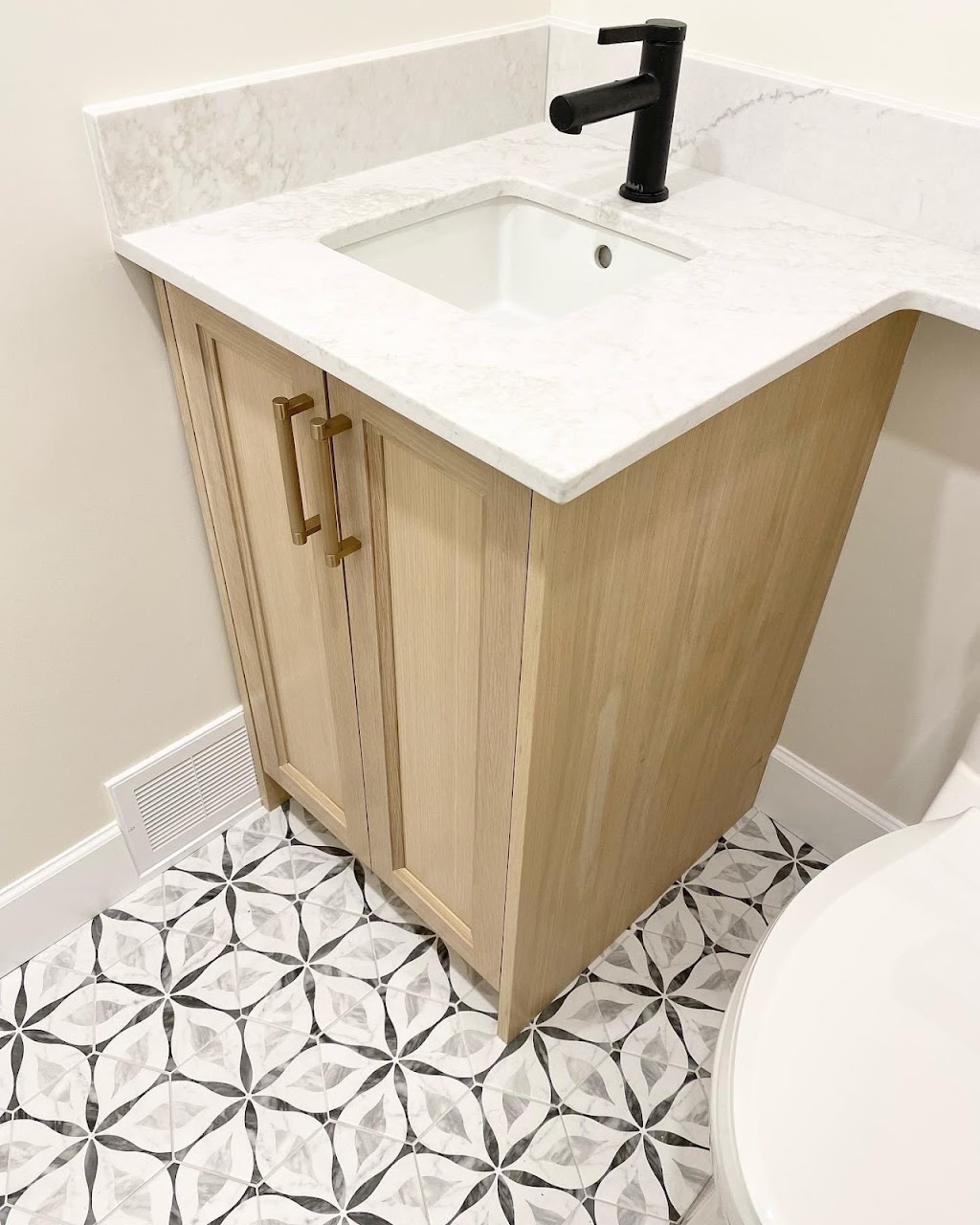 Rufta tiling services | 5058 Joyce St, Vancouver, BC V5R 4G6, Canada | Phone: (604) 401-9206