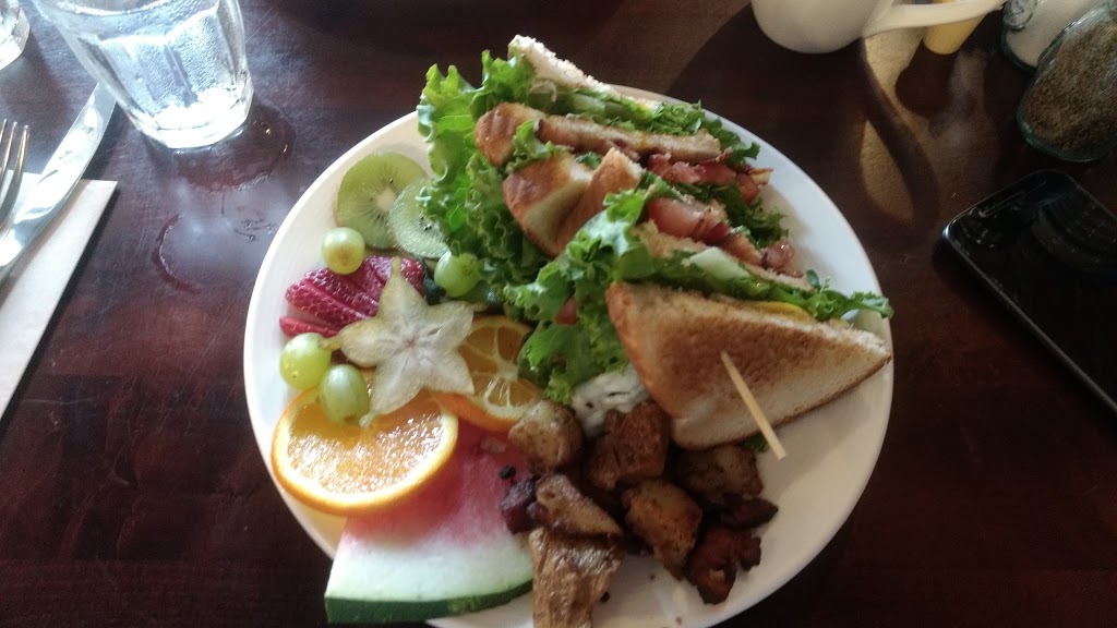 Rocky River Cafe | 8 Wilson St E, Perth, ON K7H 1L2, Canada | Phone: (613) 466-0777