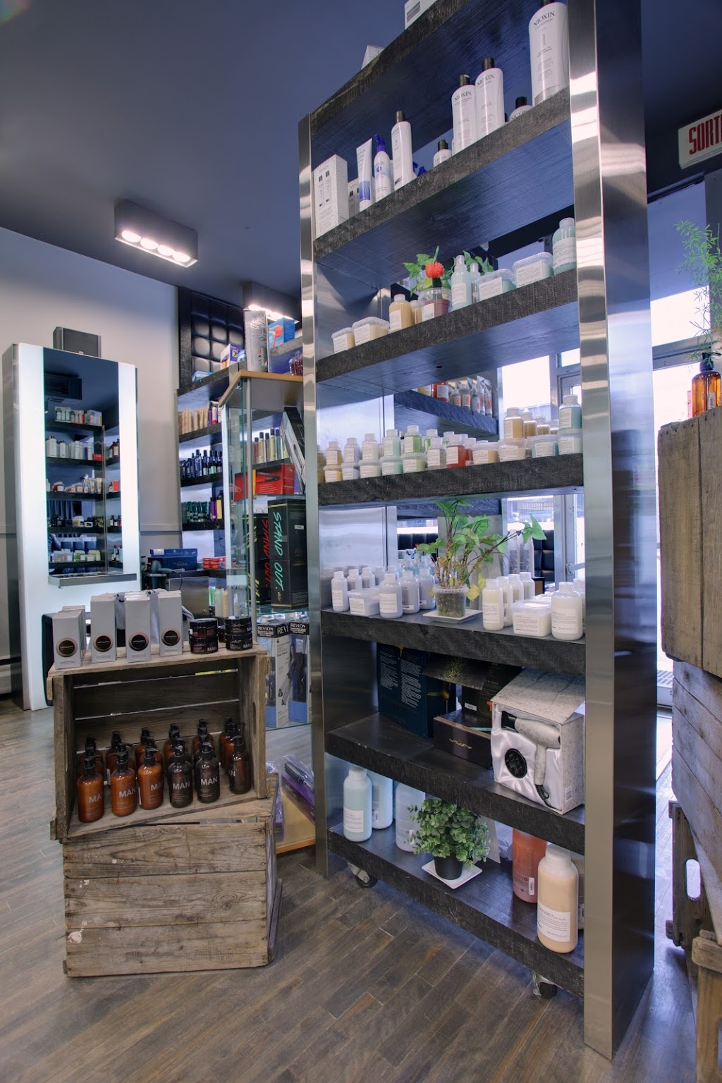 Oblic Coiffure | 1230 Rue Fleury E, Montréal, QC H2C 1R1, Canada | Phone: (514) 382-1111