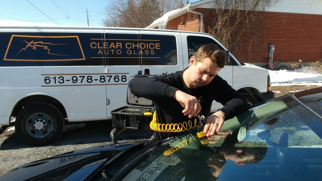 Clear Choice Auto Glass | 10 Lavonne Ct, Nepean, ON K2G 4E3, Canada | Phone: (613) 978-8768