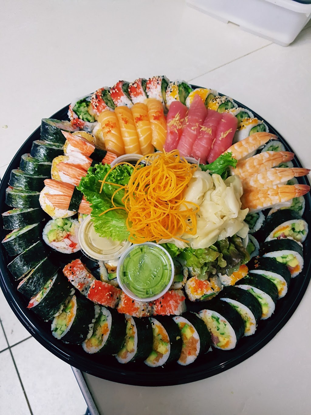 Sushi 4 Saisons | 1104 Rue Ontario E, Montréal, QC H2L 1R1, Canada | Phone: (514) 524-8808