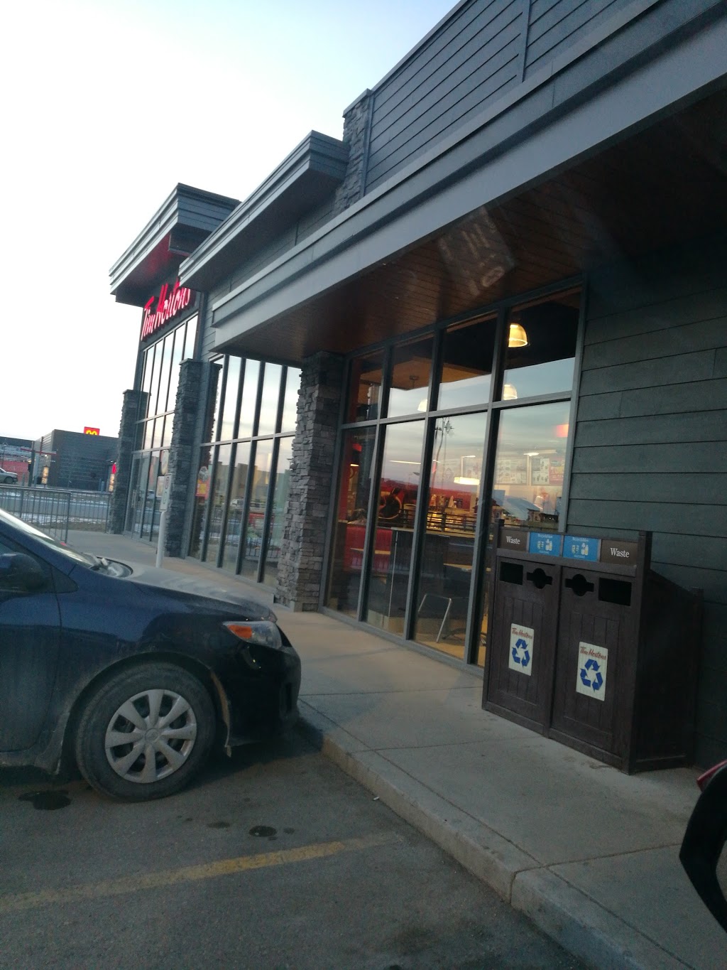 Tim Hortons | 3203 Preston Ave S #10, Saskatoon, SK S7T 1C9, Canada | Phone: (306) 249-5868