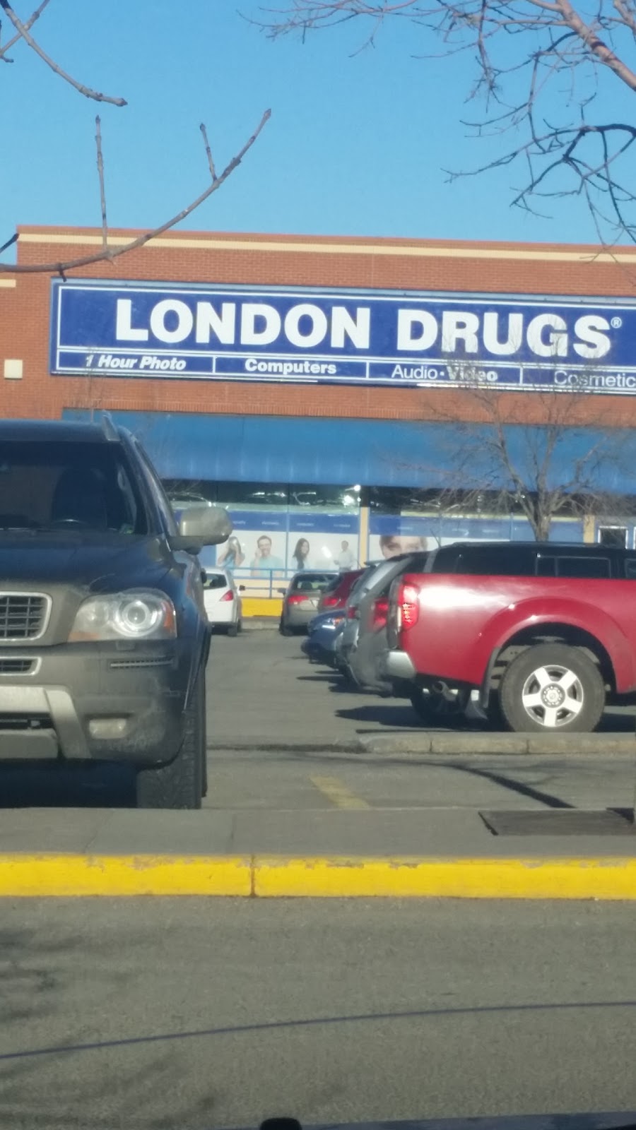 London Drugs | 3630 Brentwood Rd NW, Calgary, AB T2L 1K8, Canada | Phone: (403) 571-4933