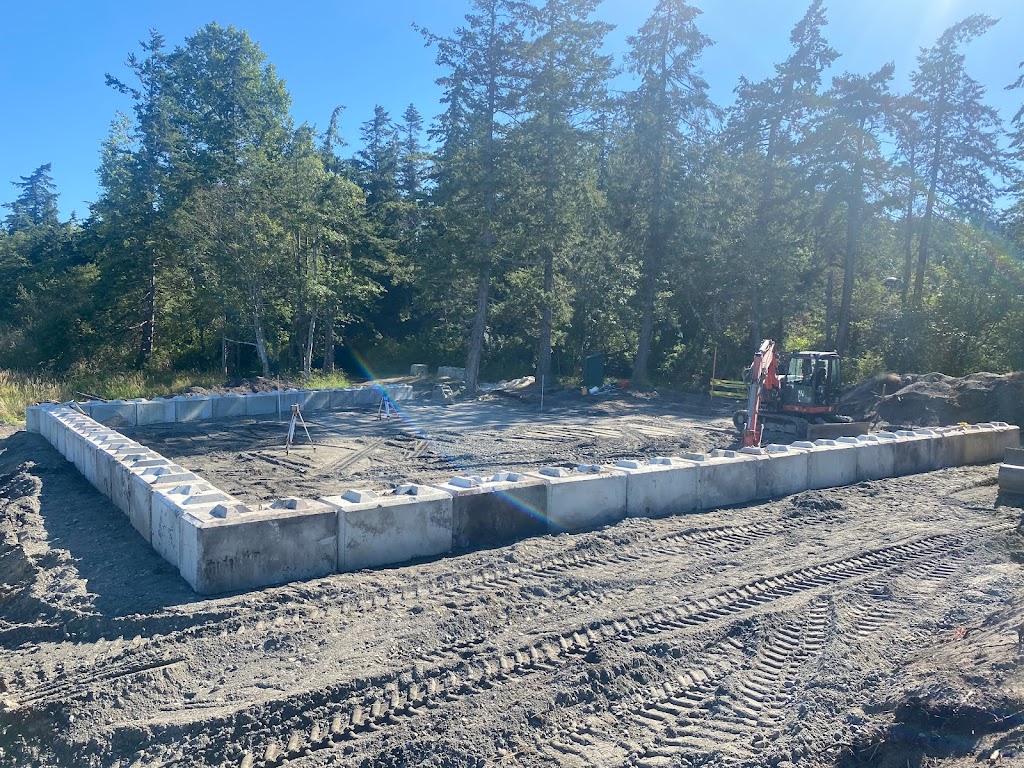 DB excavation | 3646 Denman Rd, Denman Island, BC V0R 1T0, Canada | Phone: (250) 465-1889