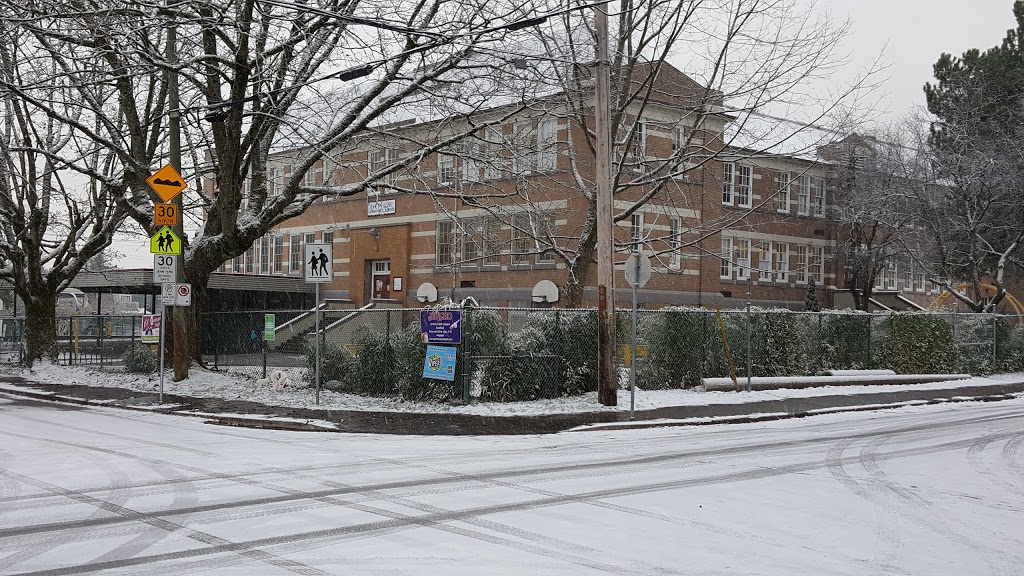 Bayview Community Elementary | 2251 Collingwood St, Vancouver, BC V6R 3L1, Canada | Phone: (604) 713-5433