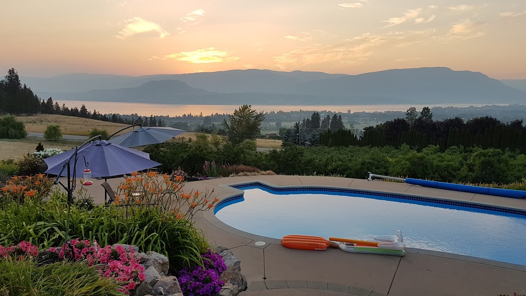 Crawford View B & B | 810 Crawford Rd, Kelowna, BC V1W 4N3, Canada | Phone: (250) 764-1140